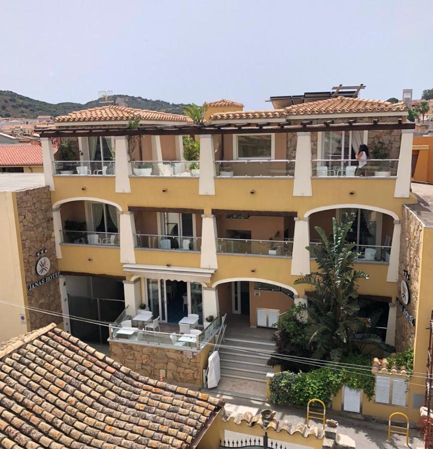Hotel Janas 3*