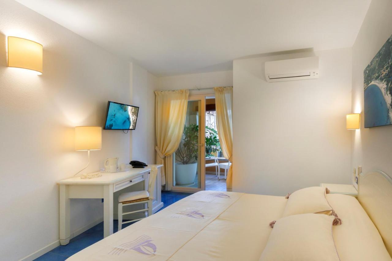 Janas Hotel 3*
